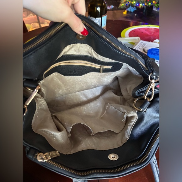 Large black Michael Kors purse!🖤 - Picture 3 of 7